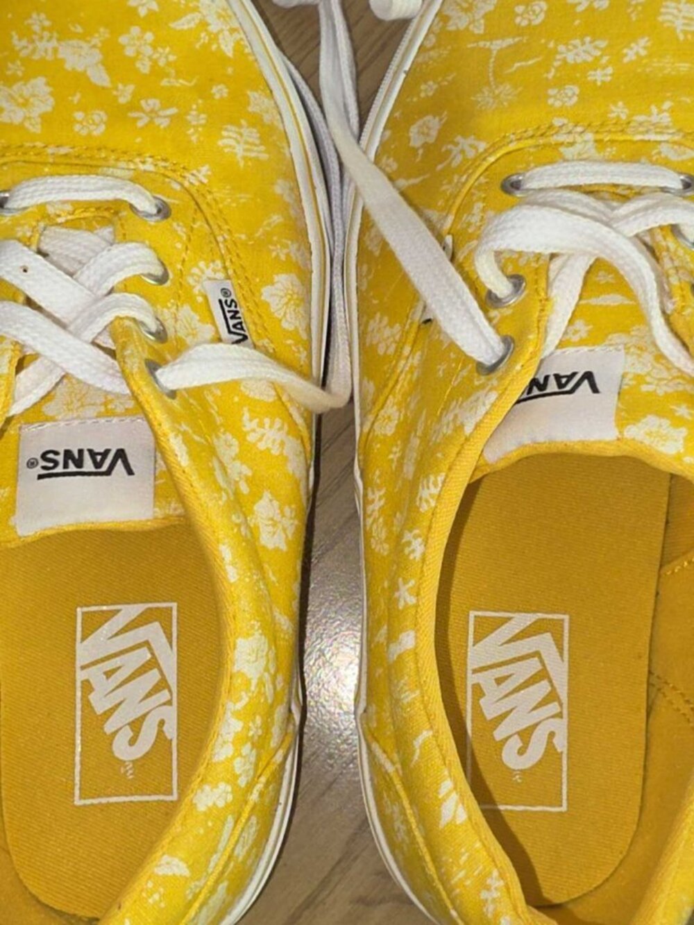 Vans Authentic Yellow/White Floral Canvas Sneakers Womens Size 10 Like New - Picture 12 of 16